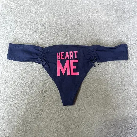 Victoria's Secret PINK 2011 Low Rise Thong Panty Blue Pink Heart Me Graphic RARE - Picture 1 of 6